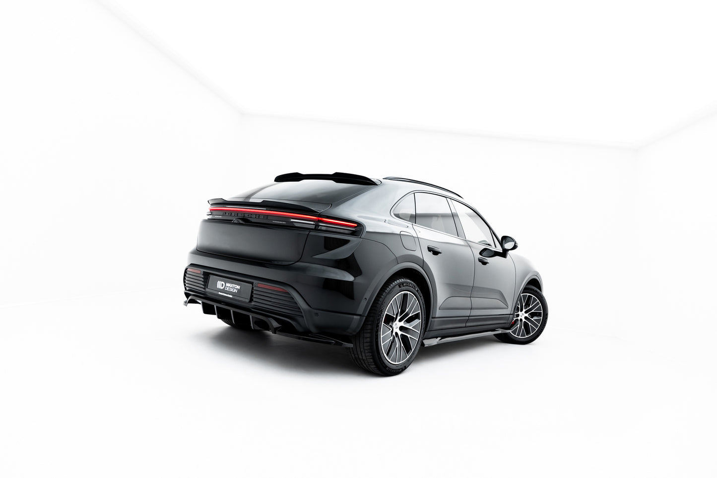 Upper Spoiler Cap Porsche Macan EV Mk1