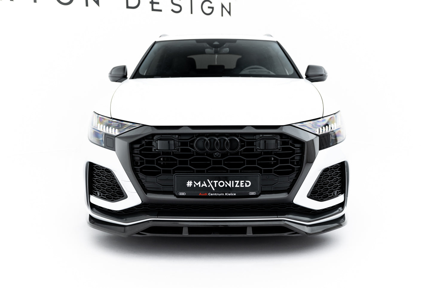 Set of Prepreg Carbon Splitters Audi RSQ8 Mk1