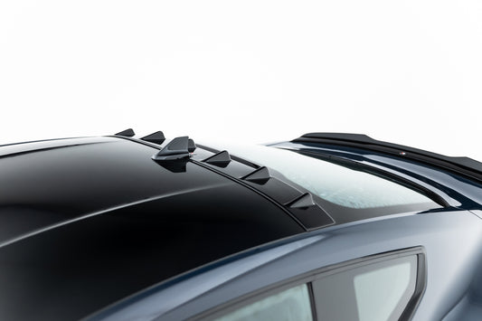 The extension of the rear window Ford Mustang Dark Horse Mk7