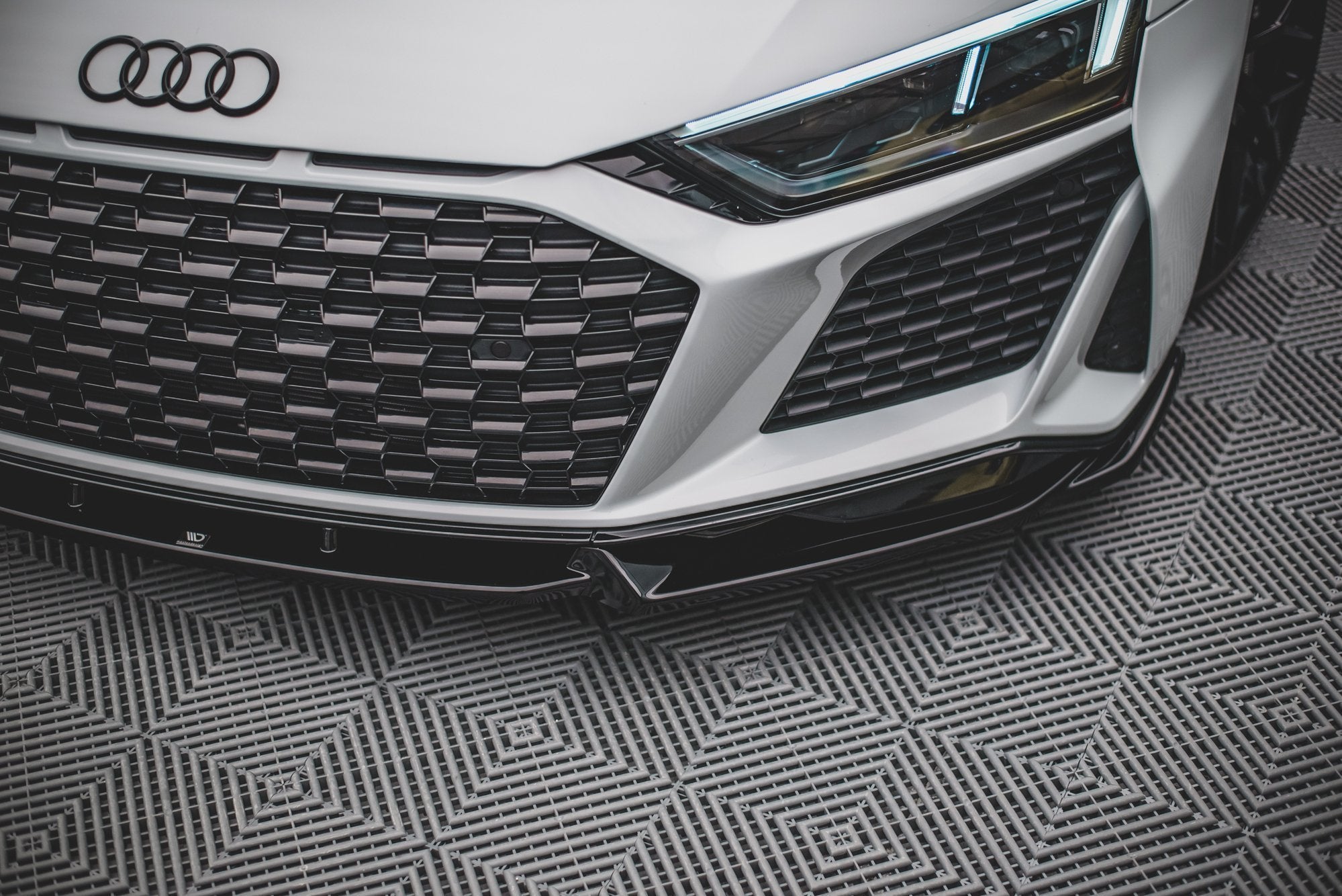 Audi R8 Design Front Front Splitter V.1 suitable for Audi R8 Mk2 Facelift – Maxton Design