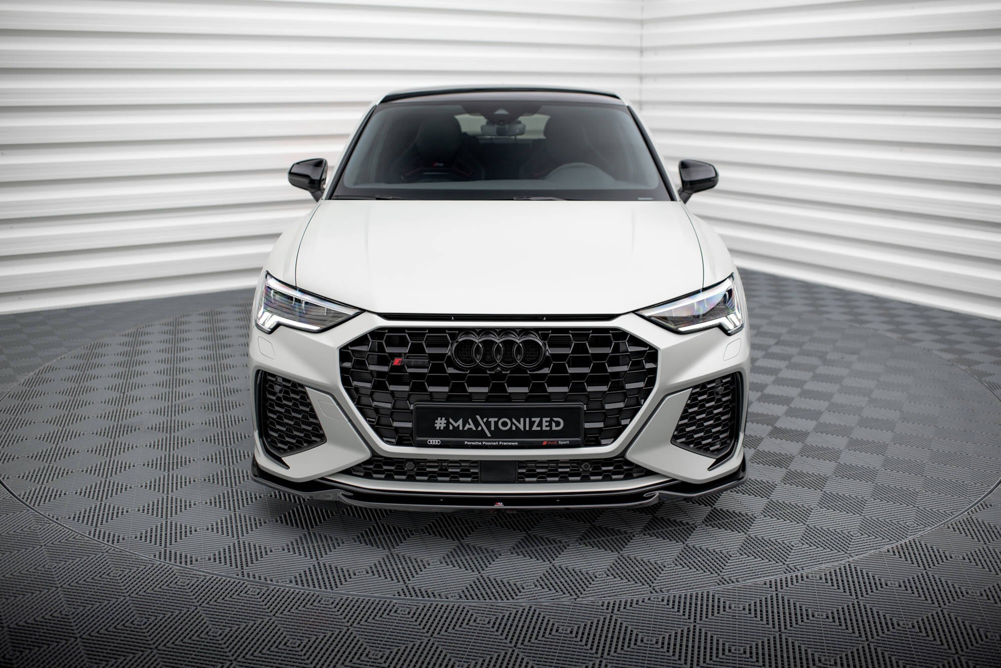 Front Splitter V.1 Audi RSQ3 Sportback / SUV F3 – Maxton Design