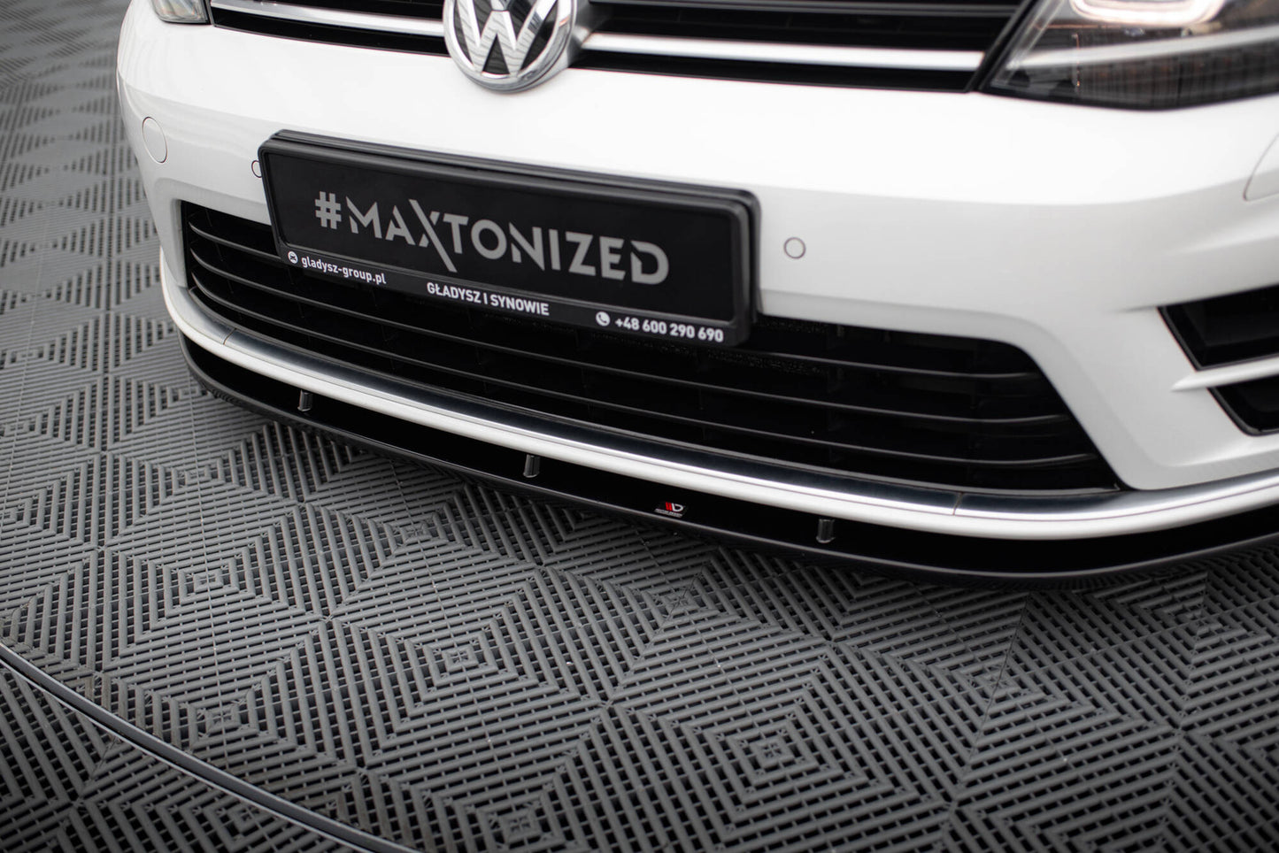 Front Splitter V.1 Volkswagen Golf R / R-Line Mk7 
