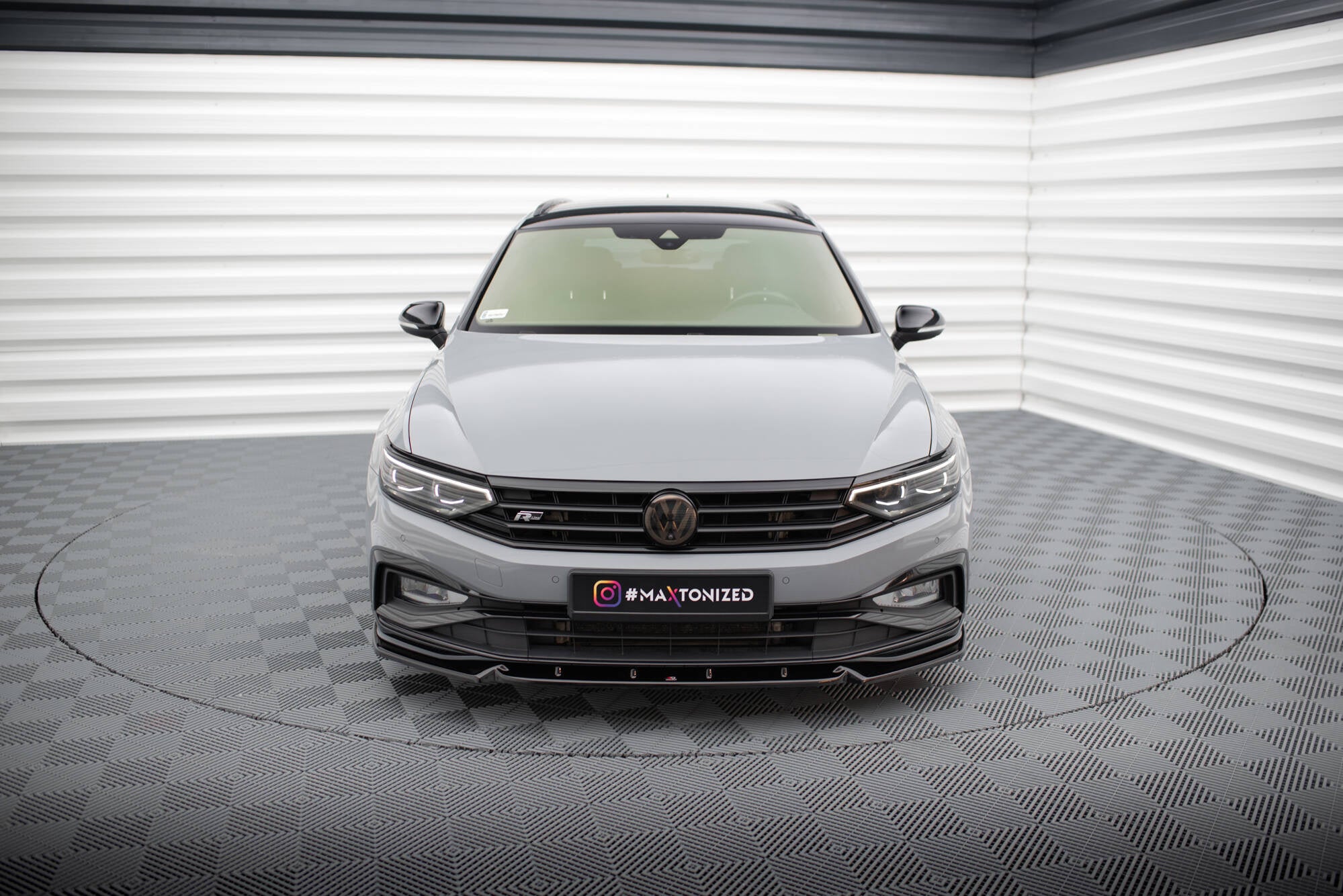 Front Splitter V.1 Volkswagen Passat R-Line B8 Facelift – Maxton Design