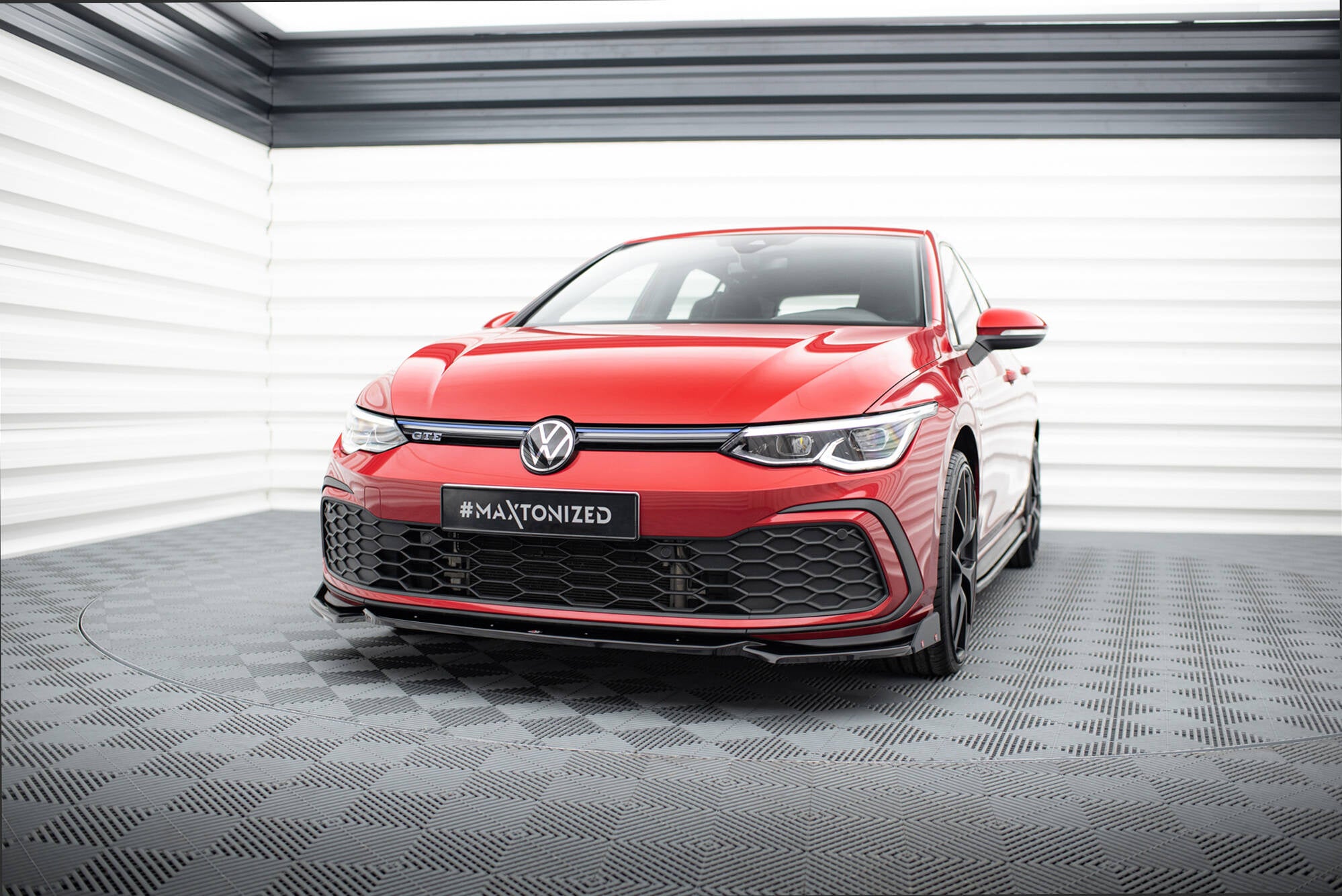 Front Splitter V.2 + Flaps Volkswagen Golf GTI / GTE / GTD / R