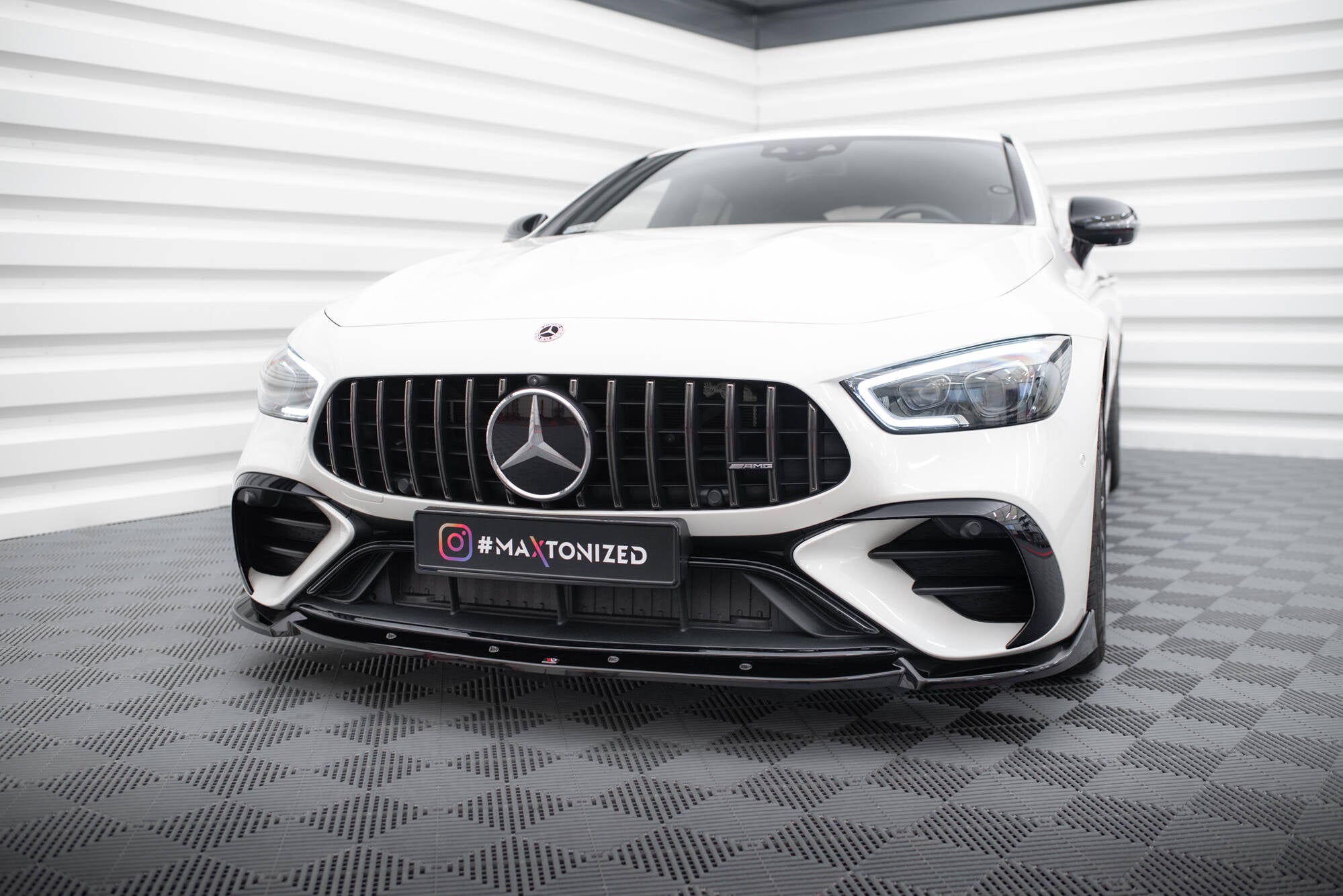 Front Splitter V.2 Mercedes-AMG GT 43 4 Door Coupe V8 Styling