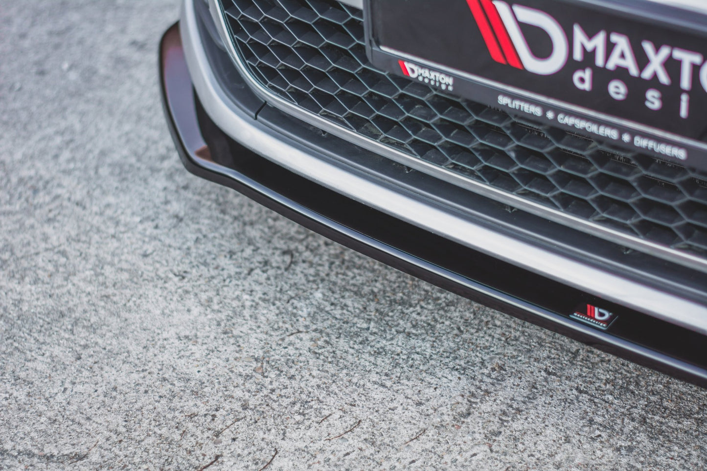 Front Splitter V.2 Volkswagen Golf GTI / GTD Mk7 