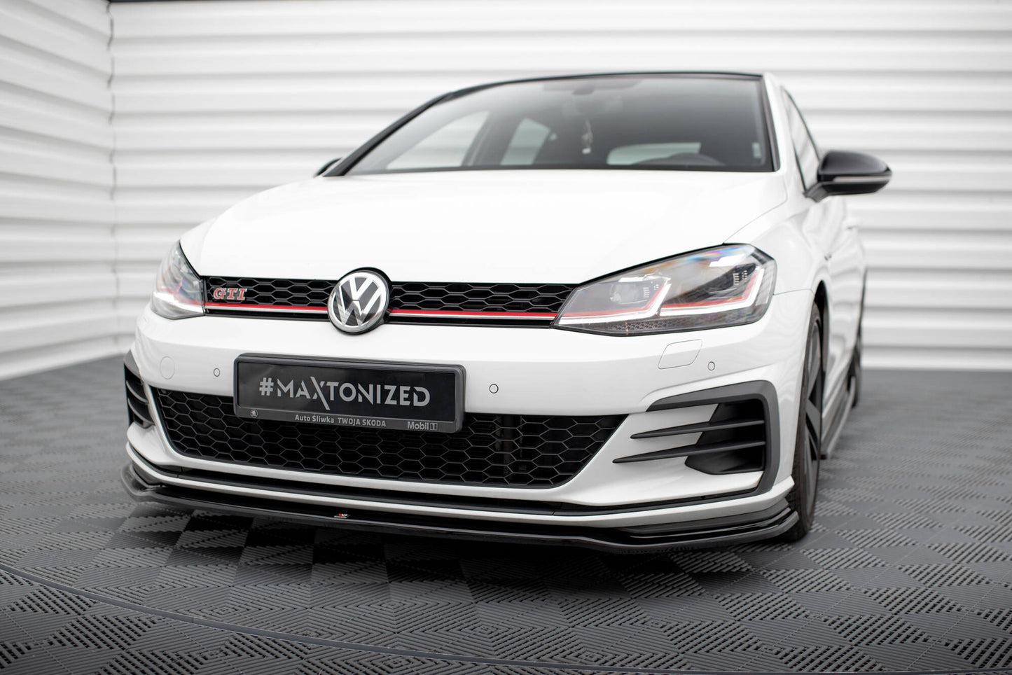 Front Splitter V.2 Volkswagen Golf GTI / GTD Mk7 Facelift