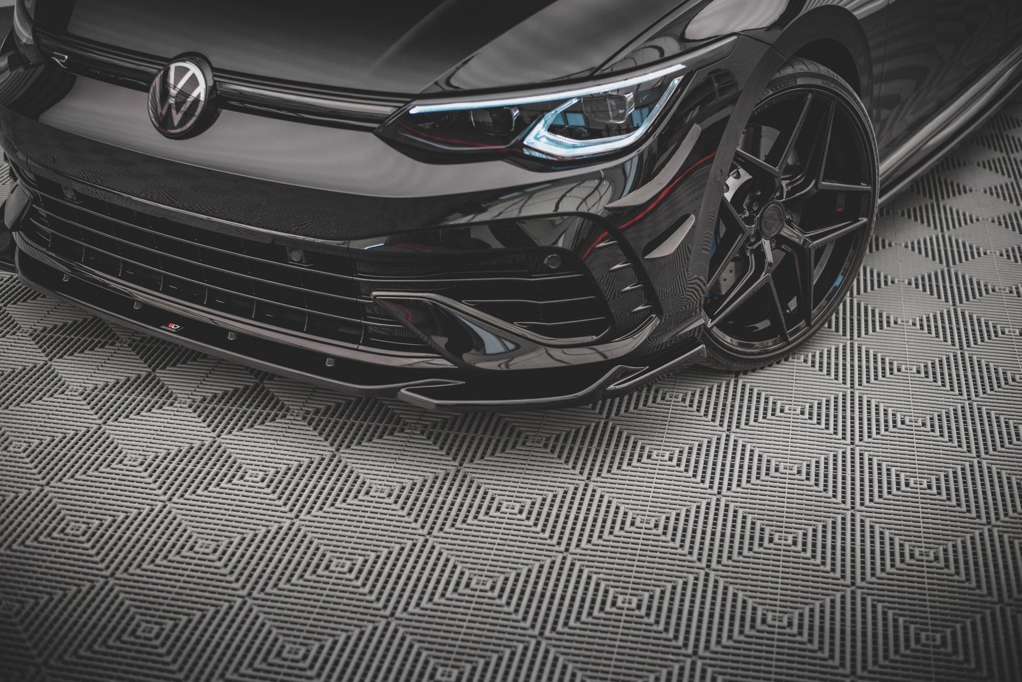 Front Splitter V.4 Volkswagen Golf R Hatchback / Variant Mk8 – Maxton ...
