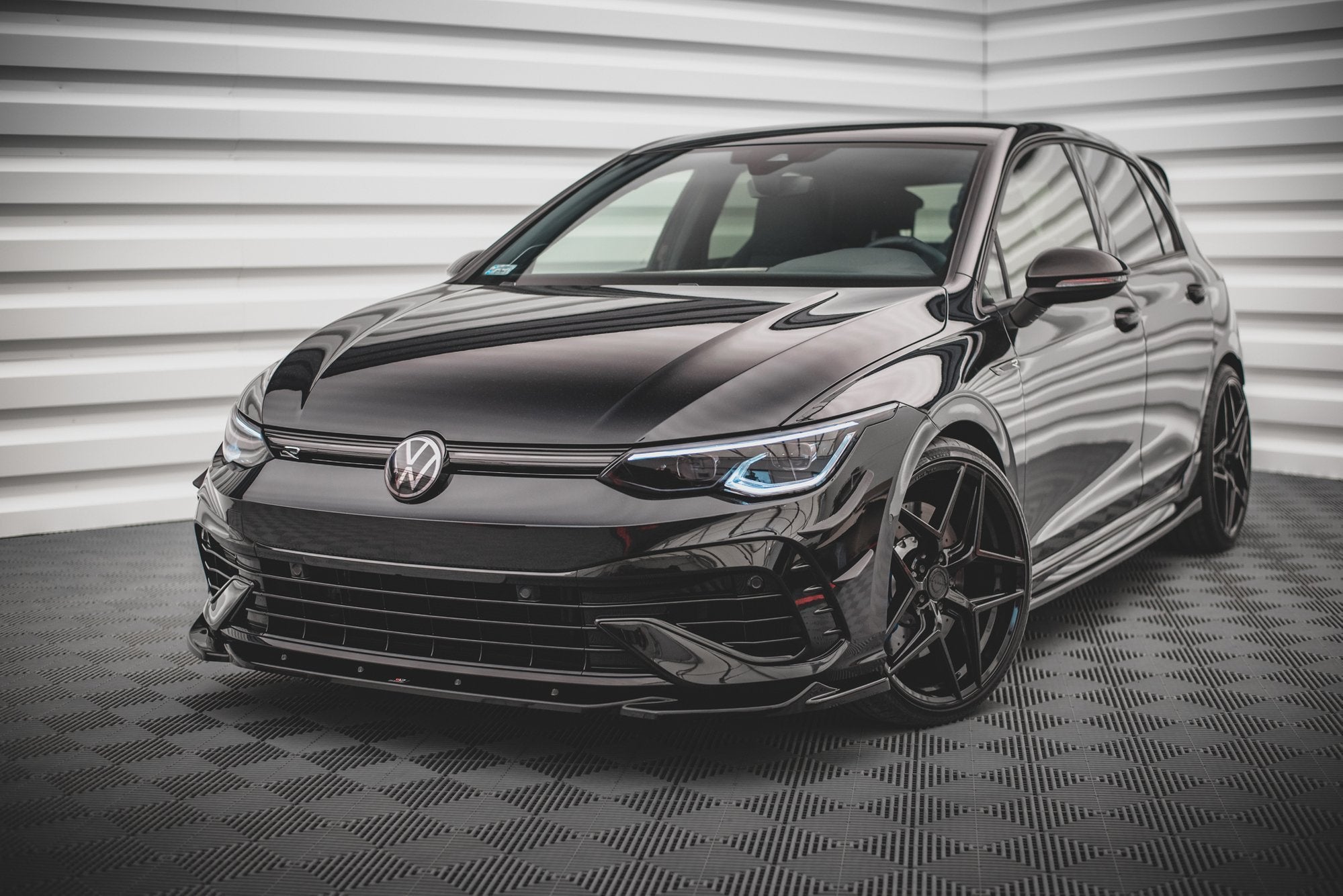 Front Splitter V.4 Volkswagen Golf R Hatchback / Variant Mk8 – Maxton ...