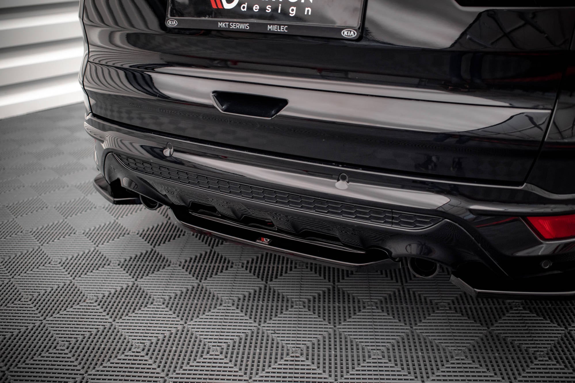 Rear Splitter for Ford Escape ST-Line Mk3 – Maxton Design