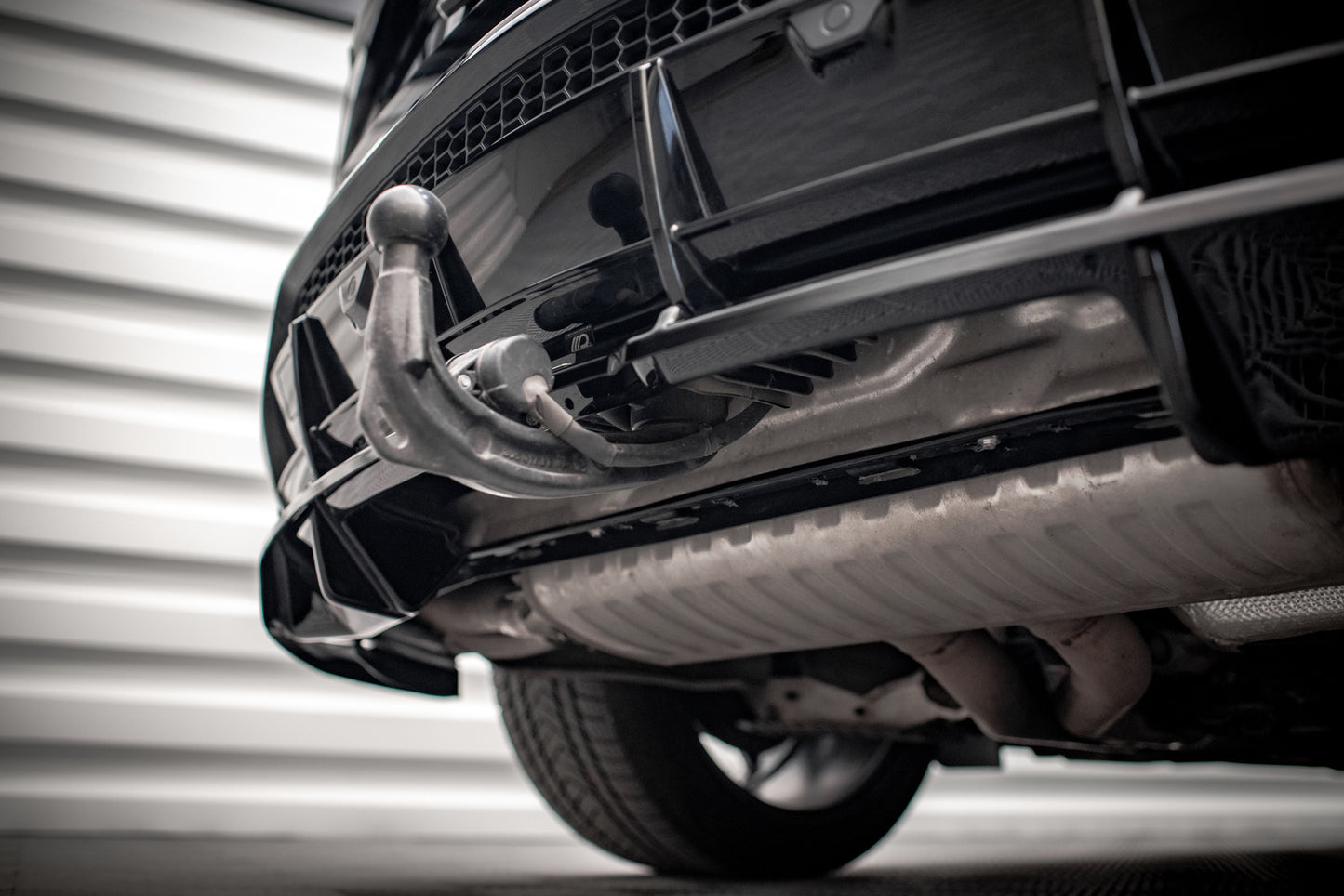 Rear Splitter (with vertical bars) Lamborghini Urus Mk1