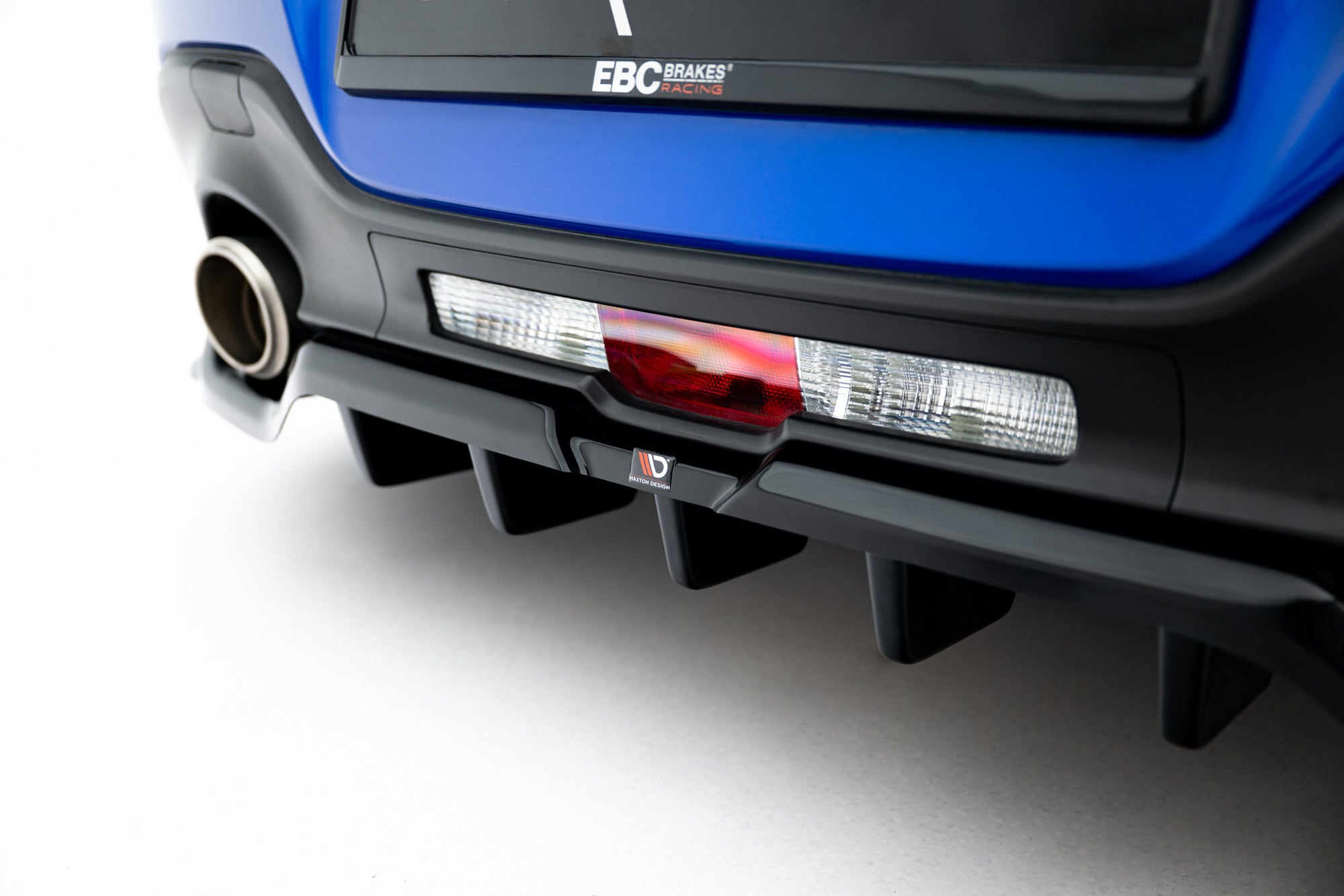 Maxton Design UK / BRZ (ZD8) リアスプリッター Rear Splitter (With Vertical Bars) V.1 + Flaps suitable for Subaru