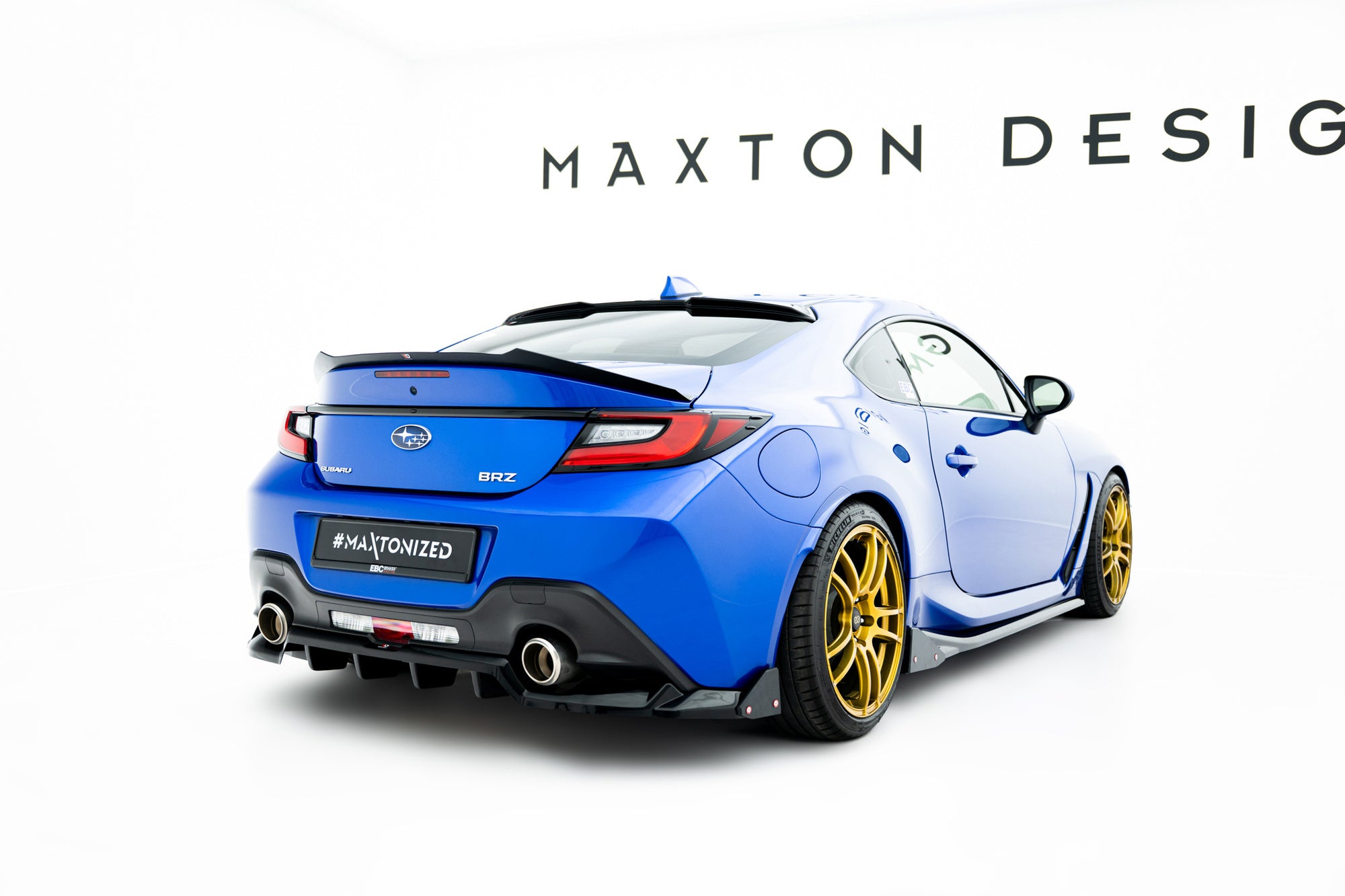Maxton Design UK / BRZ (ZD8) リアスプリッター Rear Splitter (With Vertical Bars) V.1 + Flaps suitable for Subaru