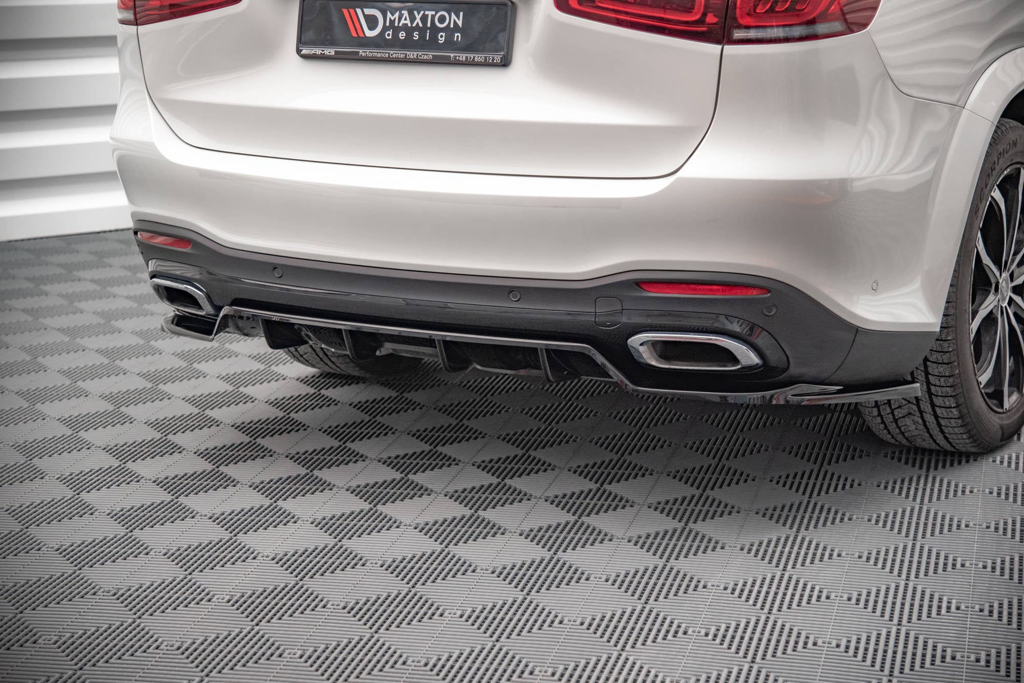 X167 Rear Tvs Rear Splitter (with vertical bars) V.1 Mercedes-Benz GLS AMG-Line X167 ...