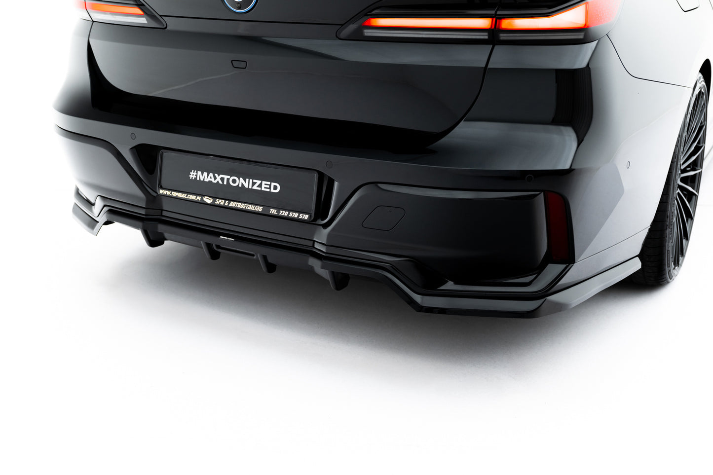Rear Splitter (with vertical bars) V.2 BMW 7 M-Pack G70