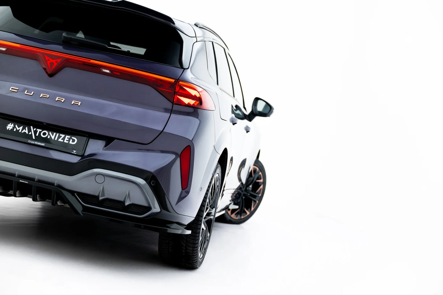 Rear Splitter (with vertical bars) V.4 Cupra Terramar Mk1 (Version with towbar)
