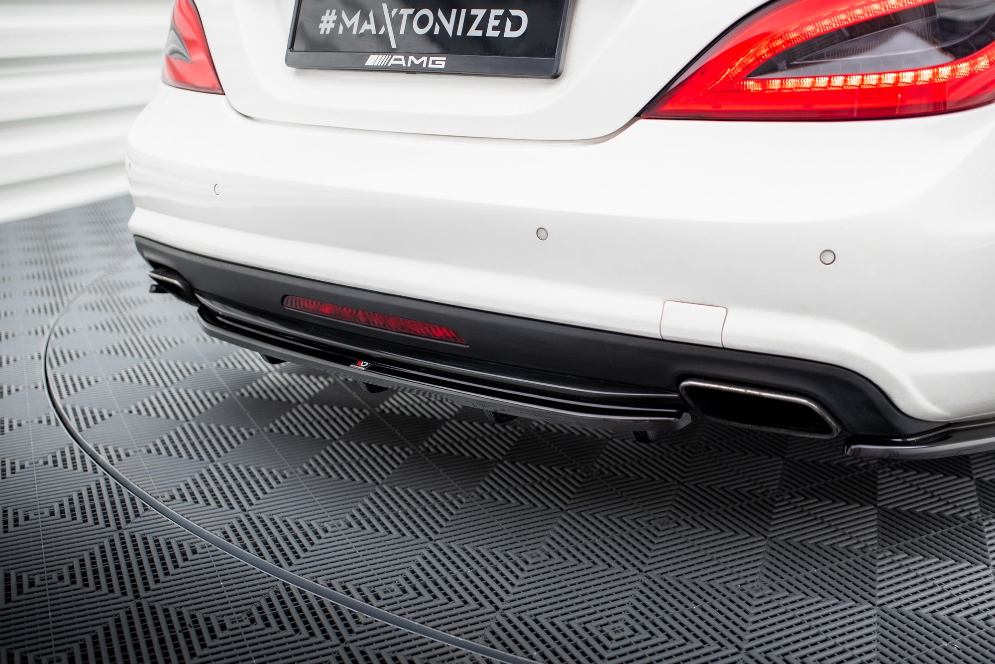 Rear Splitter (with vertical bars) Mercedes-Benz CLS AMG-Line C218 ...