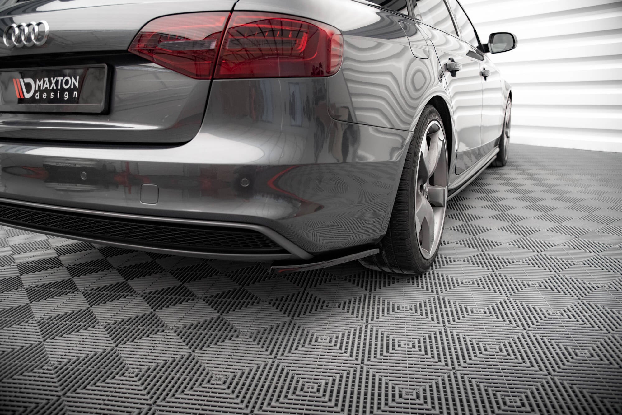 Audi ページ Rear Side Splitters V.2 Audi A4 S-Line Avant B8 Facelift – Maxton