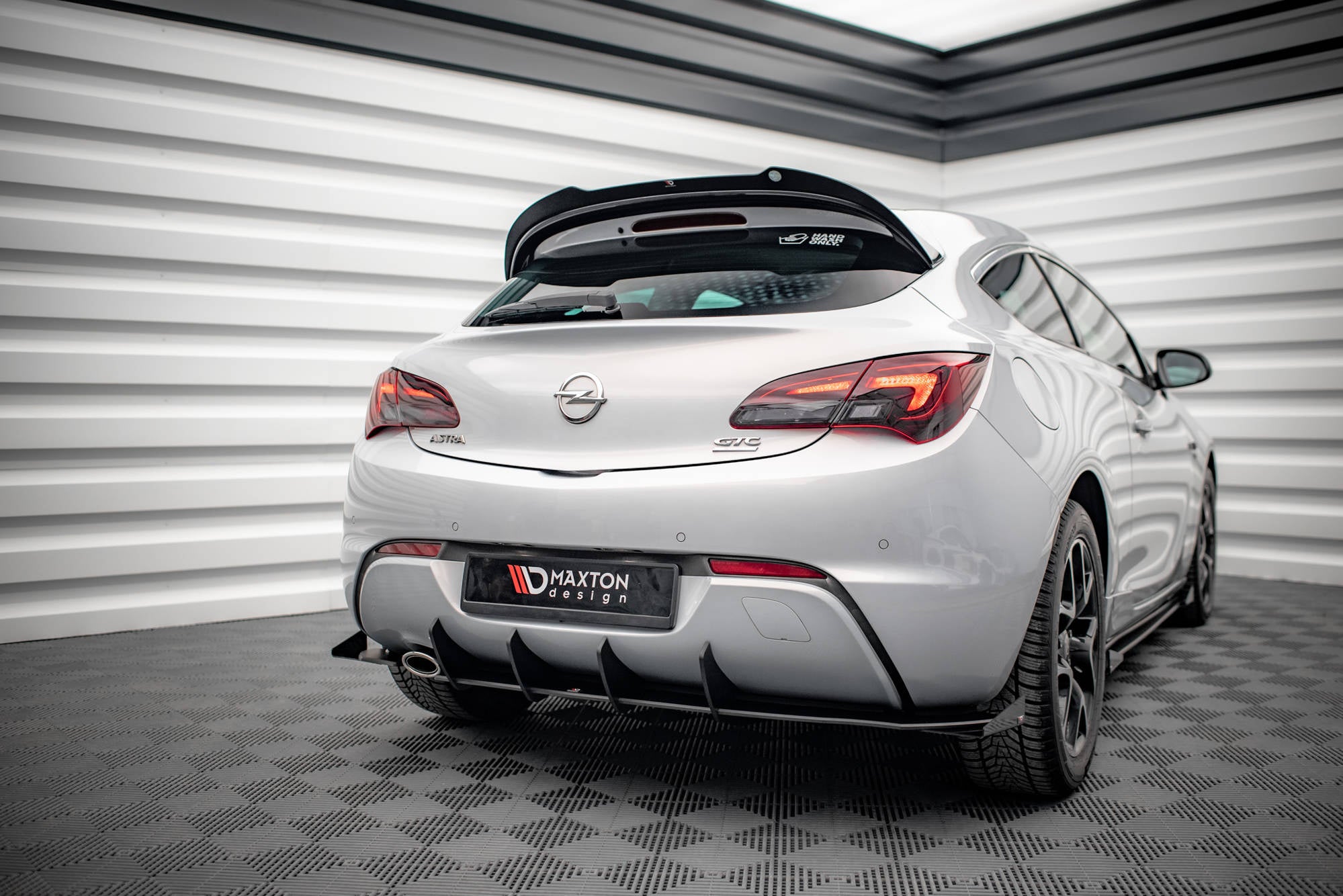 Spoiler Cap Opel Astra GTC OPC-Line J – Maxton Design