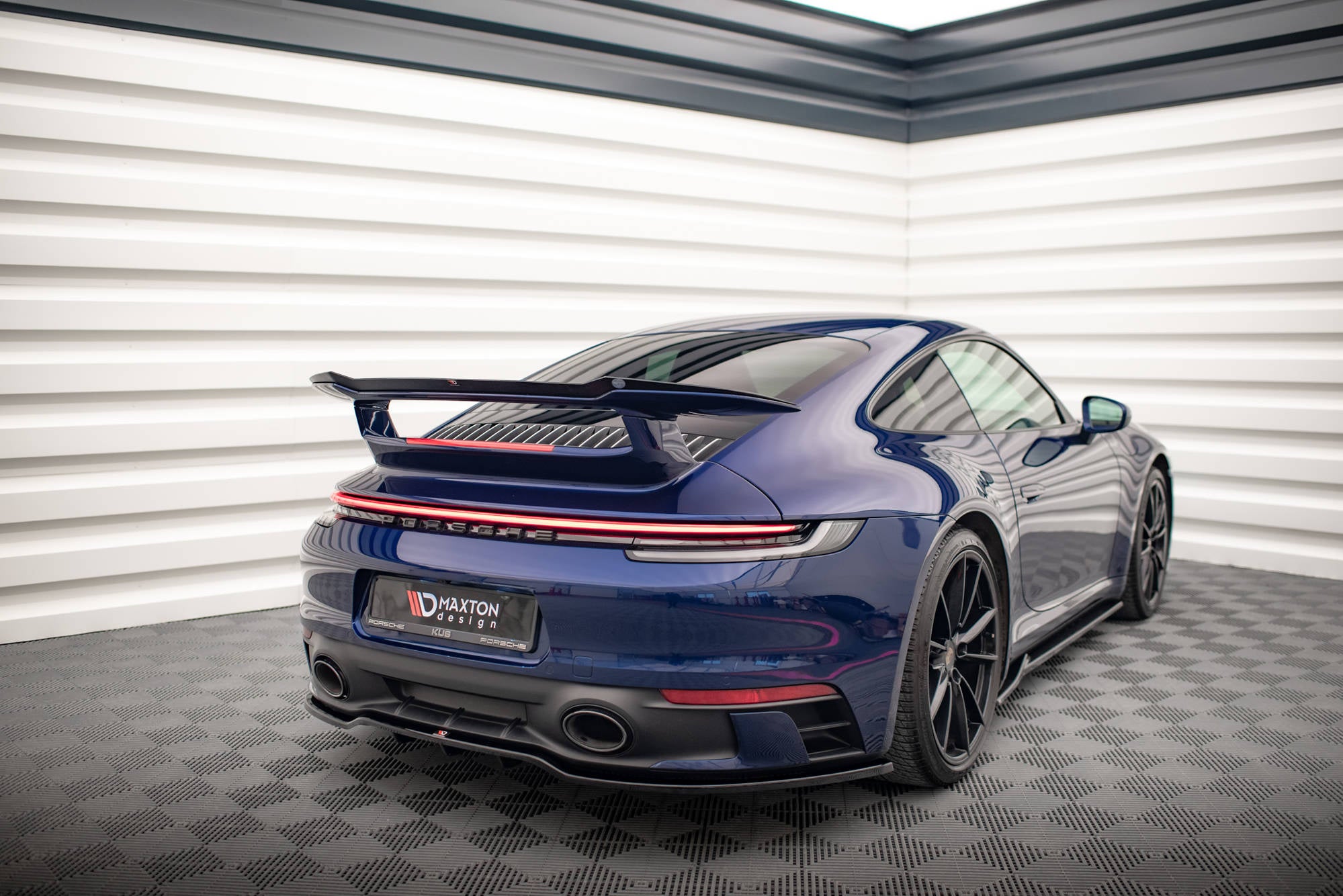 Spoiler Cap Porsche 911 Carrera Aero 992 – Maxton Design