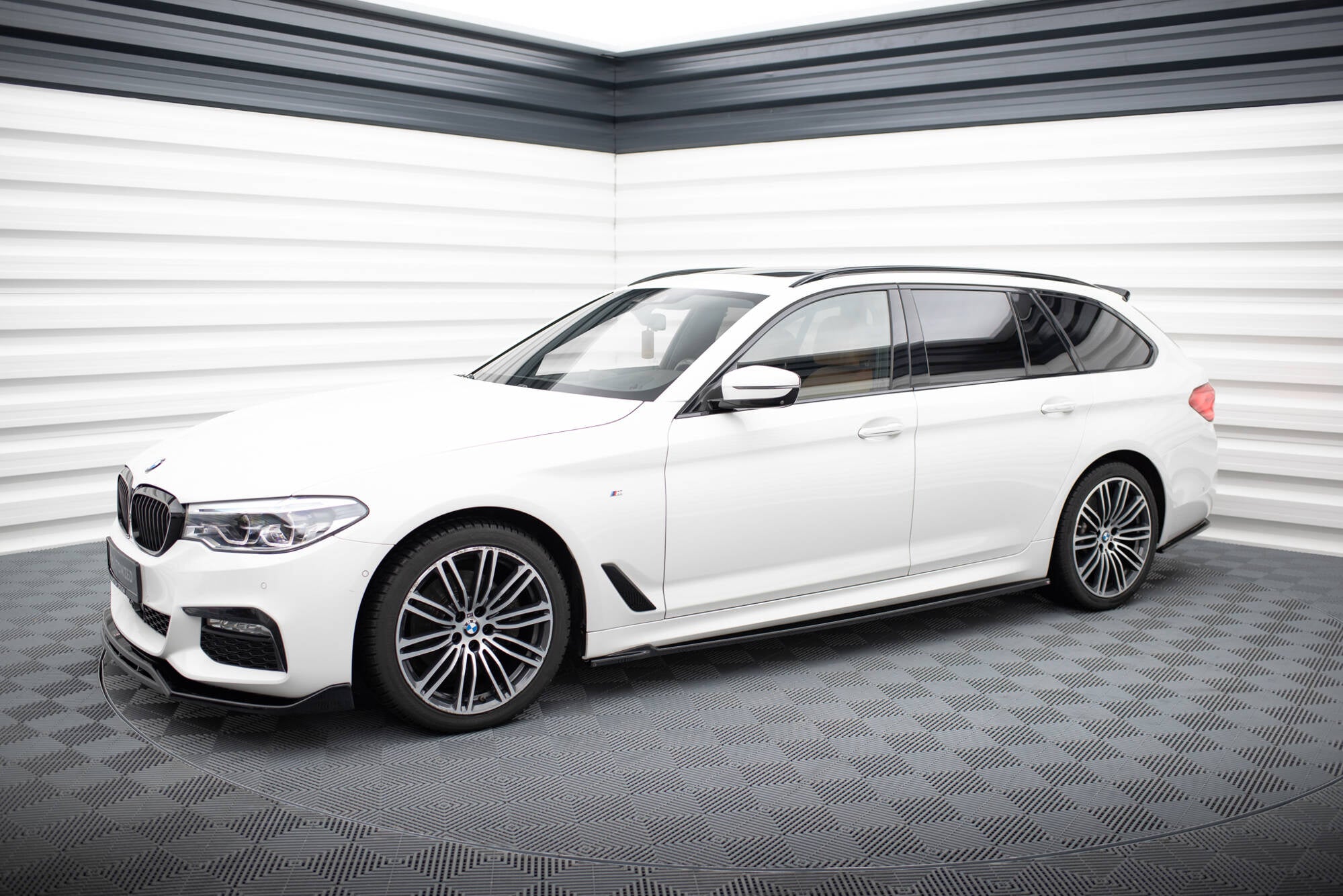 Set of Splitters BMW 5 Touring M-Pack G31 – Maxton Design