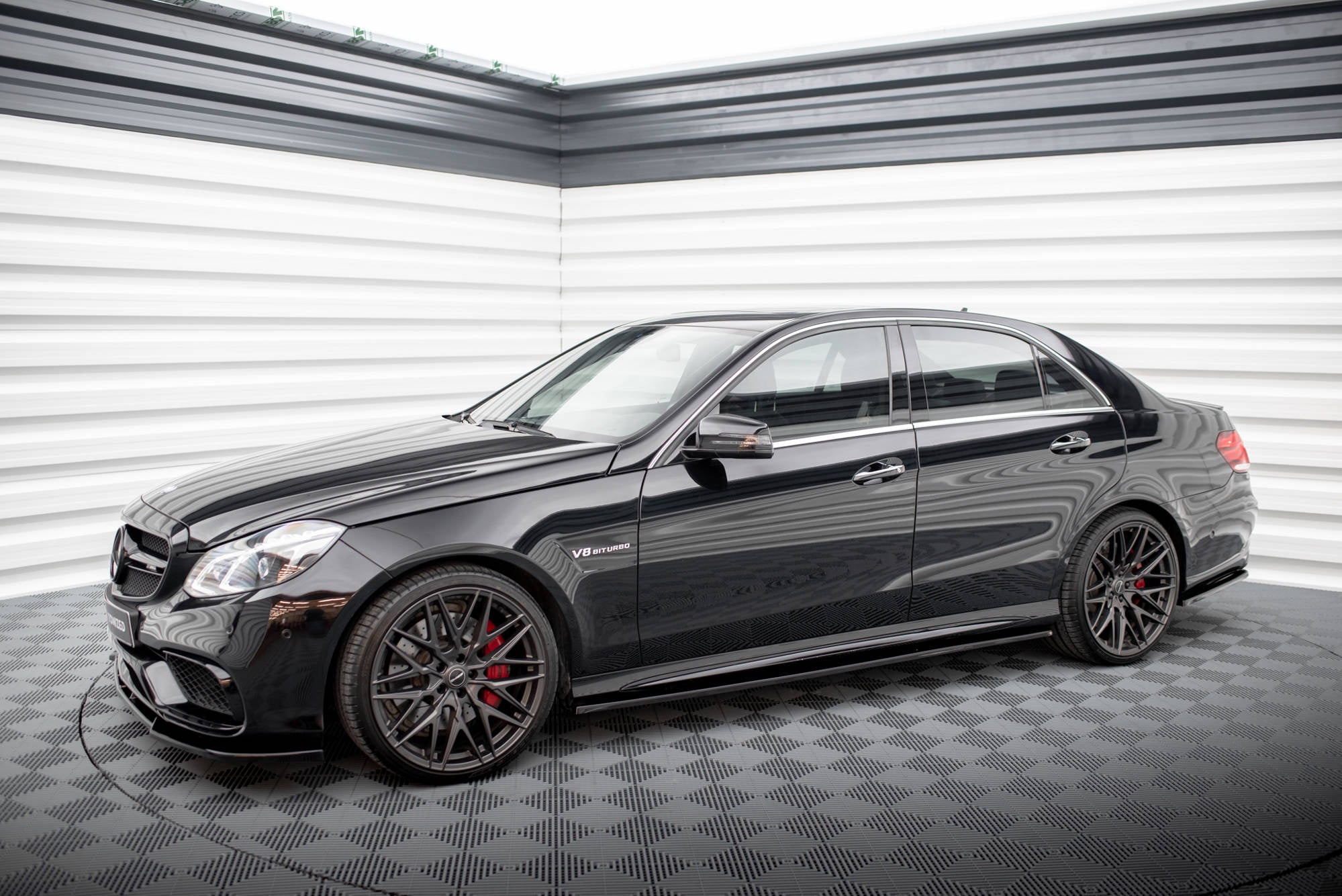 ベンツ W212 AMG  マット Set of Splitters Mercedes-Benz E63 AMG Sedan W212 Facelift