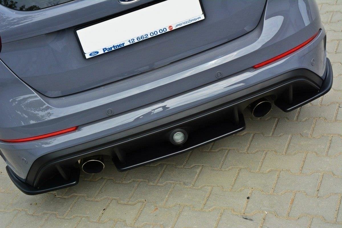 Central Rear Splitter Ford Focus RS Mk3 Gloss Black Our