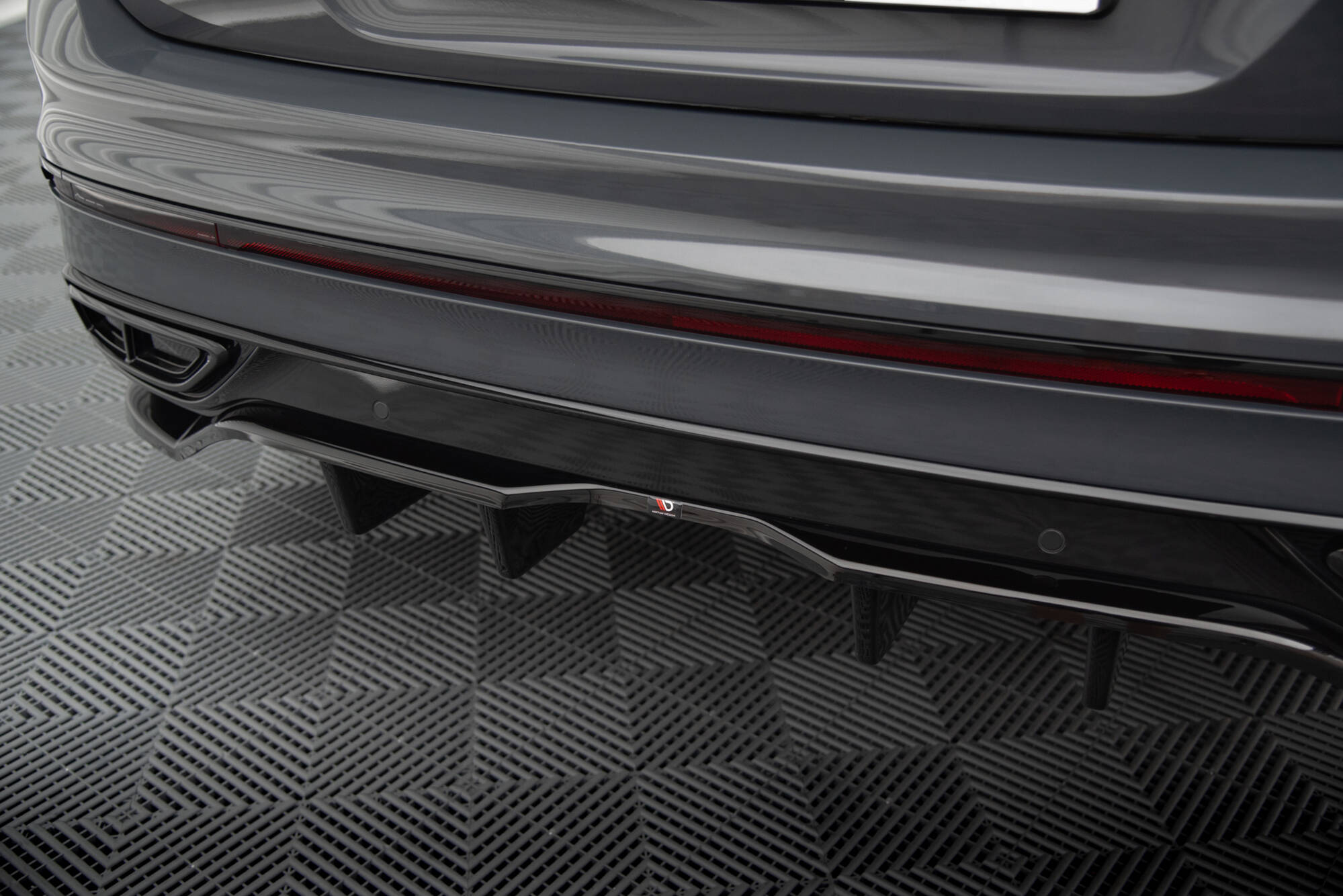 For VW Tiguan Mk2 R-Line Rear Side Diffusers Splitters Maxton Design Gloss  Black