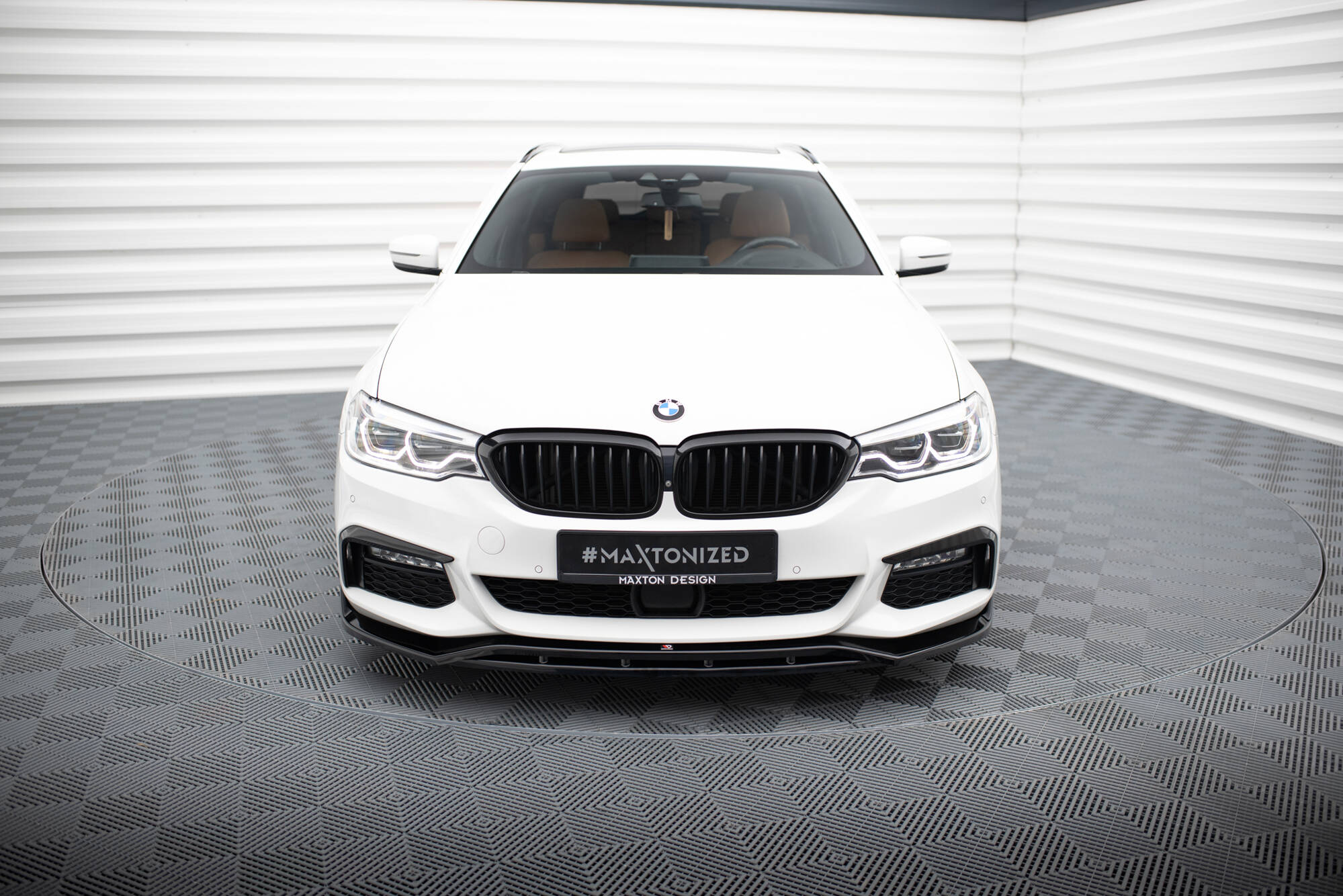 https://maxtondesign.com/eng_pl_Front-Splitter-V-3-BMW-5-M-Pack-G30-G31-20203_2.jpg
