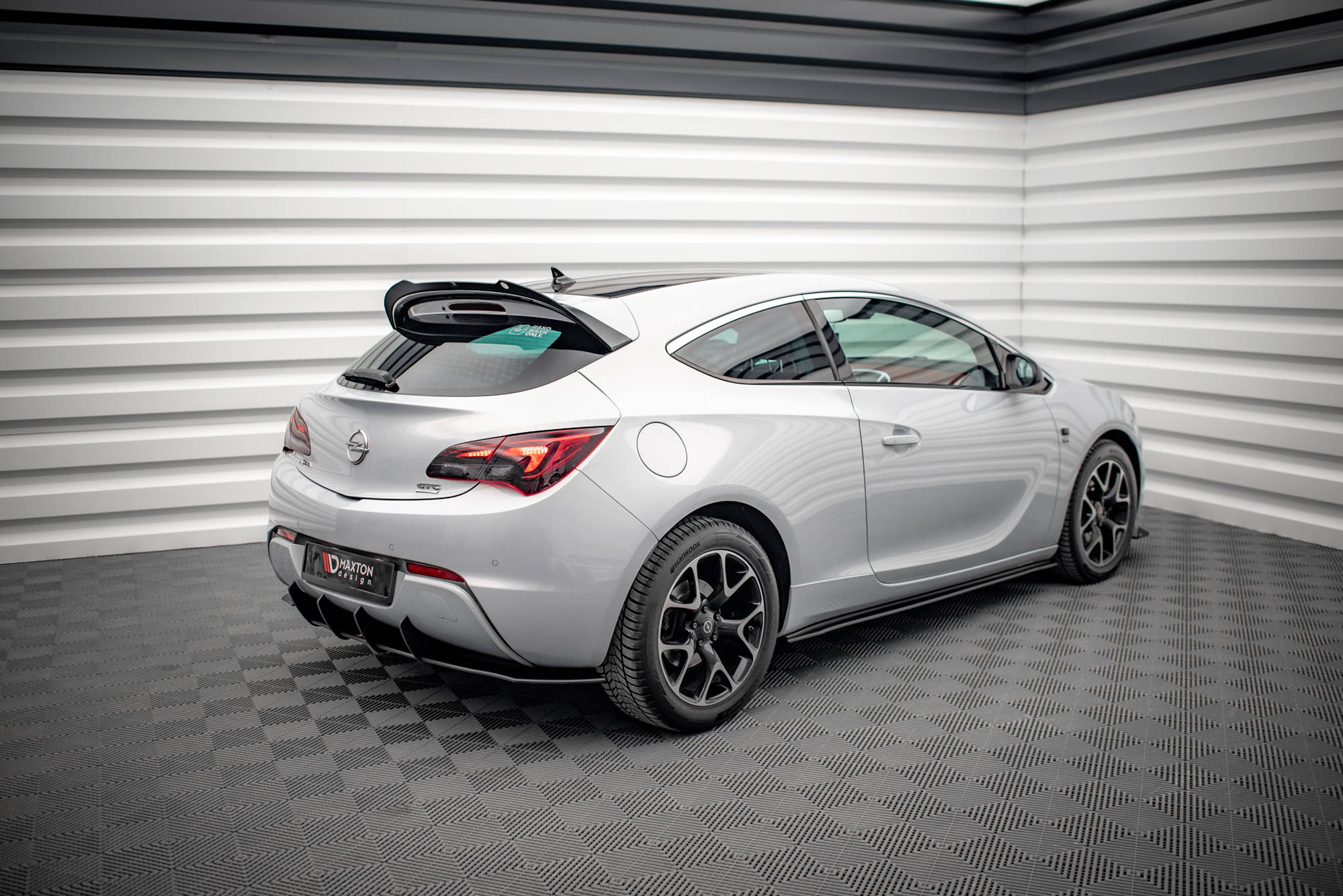 https://maxtondesign.com/eng_pl_Street-Pro-Rear-Diffuser-Opel-Astra-GTC-OPC-Line-J-16037_7.jpg
