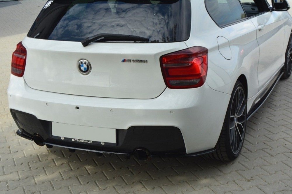 CENTRAL REAR SPLITTER BMW 1 F20/F21 M-Power (with vertical bars)