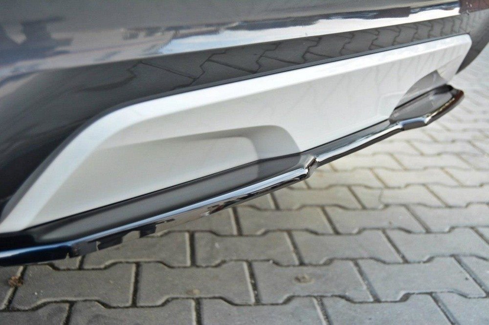 CENTRAL REAR SPLITTER for BMW X4 M-PACK (without a vertical bar)