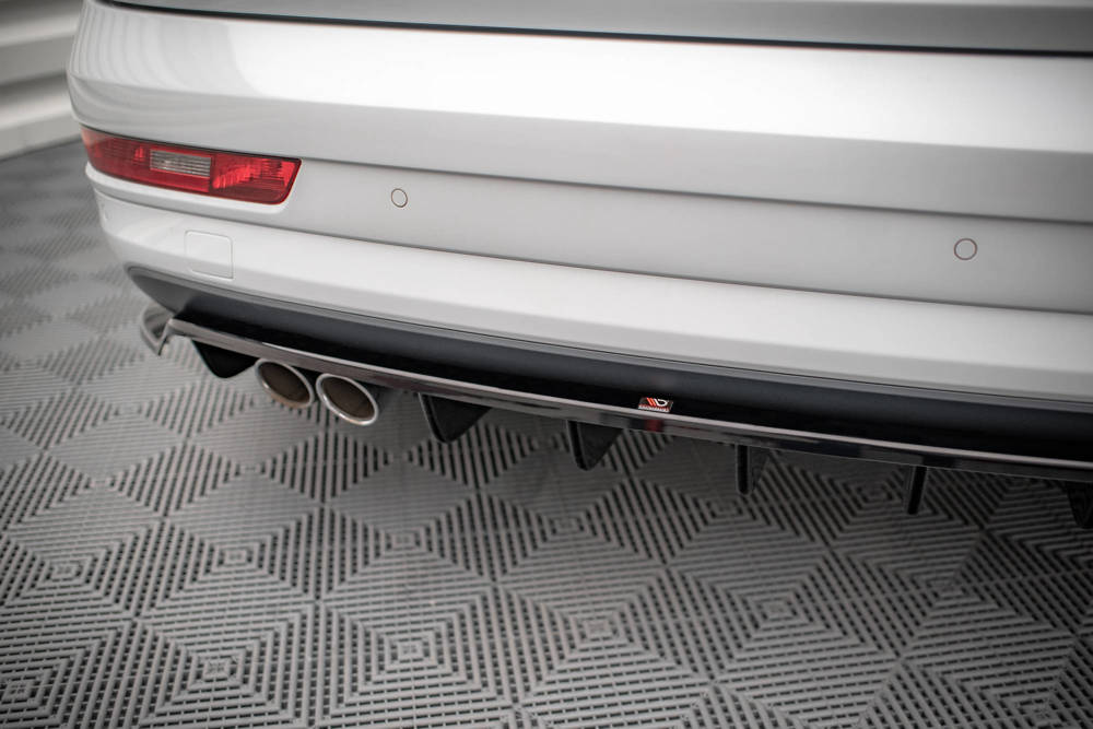 Central Rear Splitter (with vertical bars) Audi Q3 Sport 8U Facelift