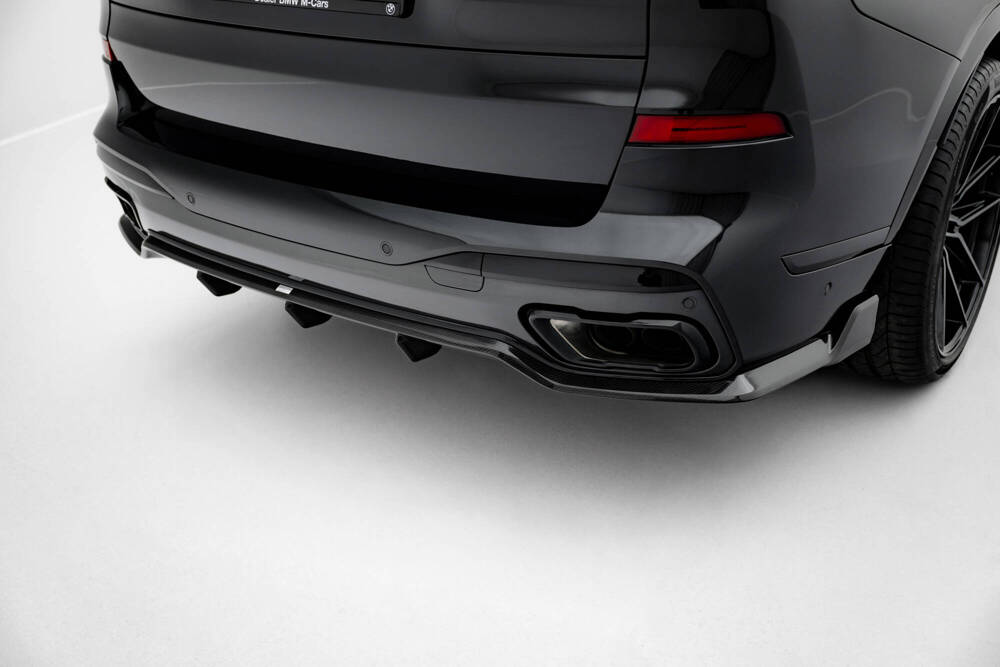 Prepreg Carbon Fiber Rear Diffuser BMW X7 M-Pack G07 Facelift