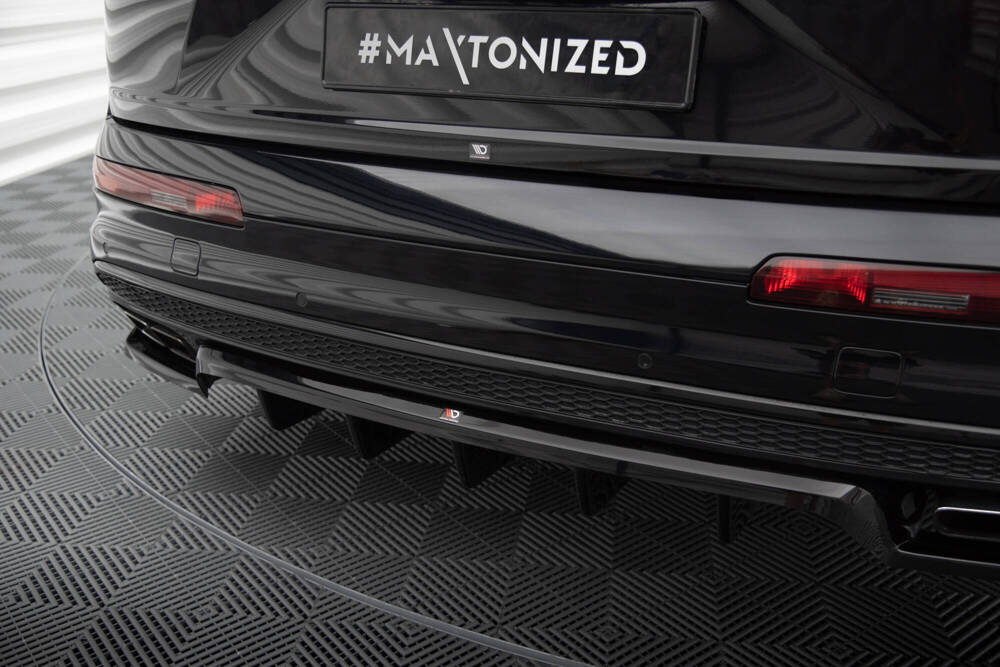 Rear Splitter (with vertical bars) Audi SQ7 Mk2