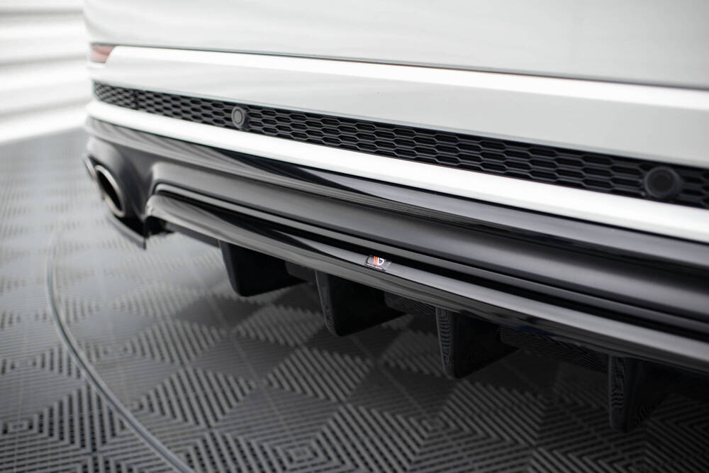 Rear Splitter (with vertical bars) Audi SQ8 Mk1