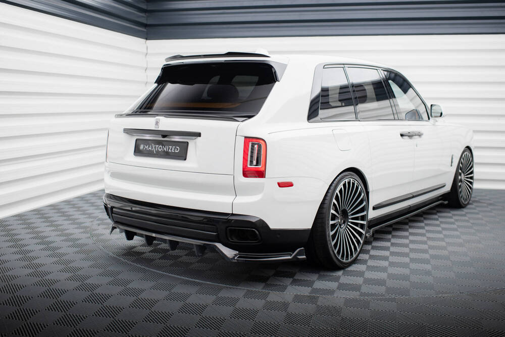 Rear Splitter (with vertical bars) Rolls Royce Cullinan