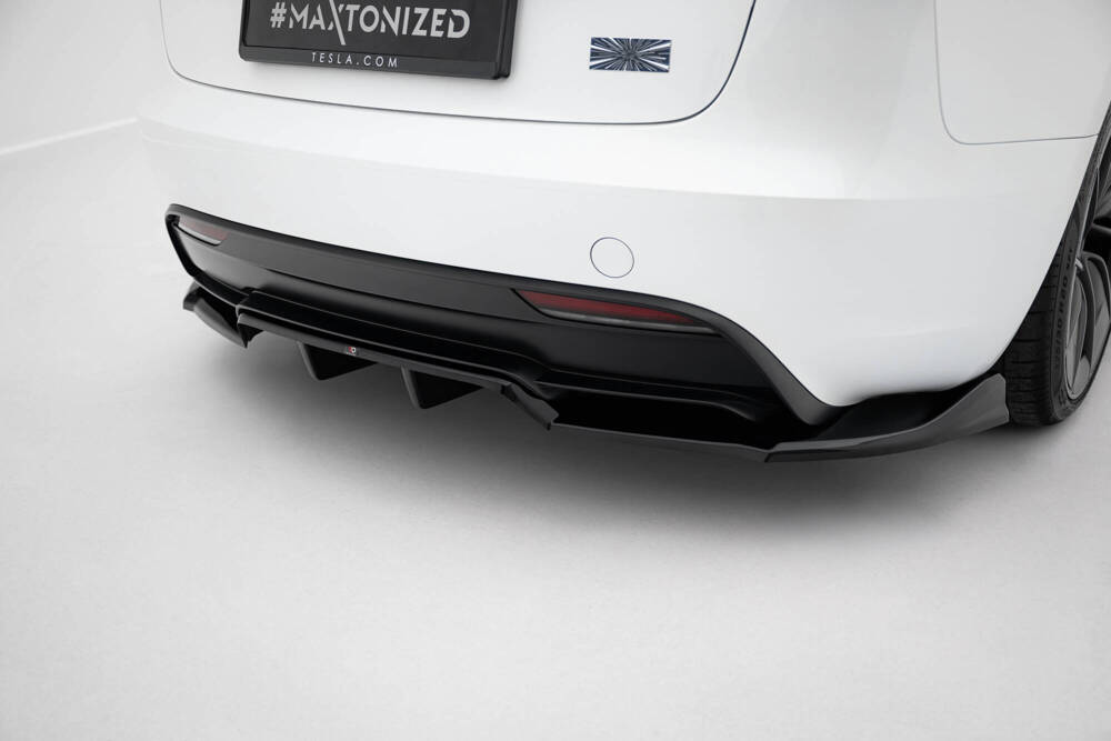 Rear Splitter (with vertical bars) V.1 Tesla Model 3 Performance Mk1 Facelift