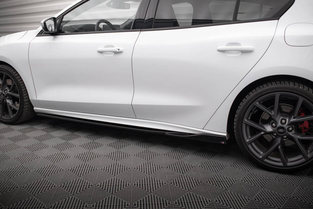 Side Skirts Diffusers V.4 Ford Focus ST / ST-Line Mk4 Facelift