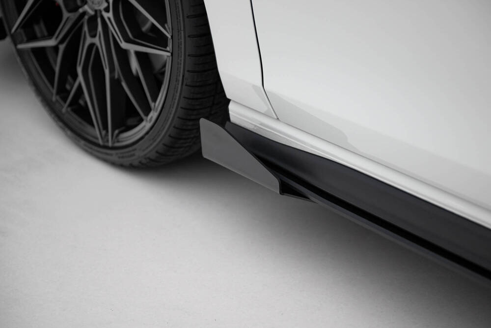 Street Pro Side Skirts Diffusers + Flaps Volkswagen Golf GTI / GTE / GTI Clubsport / R-Line Mk8