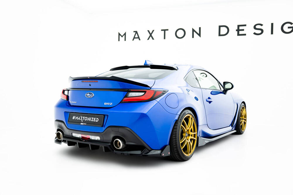 The extension of the rear window Subaru BRZ Mk2