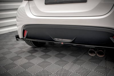 Central Rear Splitter V.1 + Flaps  Toyota Yaris Mk4