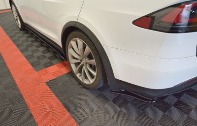 REAR SIDE SPLITTERS V.1 TESLA MODEL X 