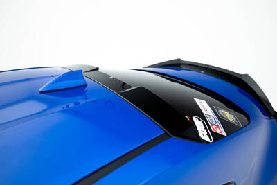 The extension of the rear window Subaru BRZ Mk2