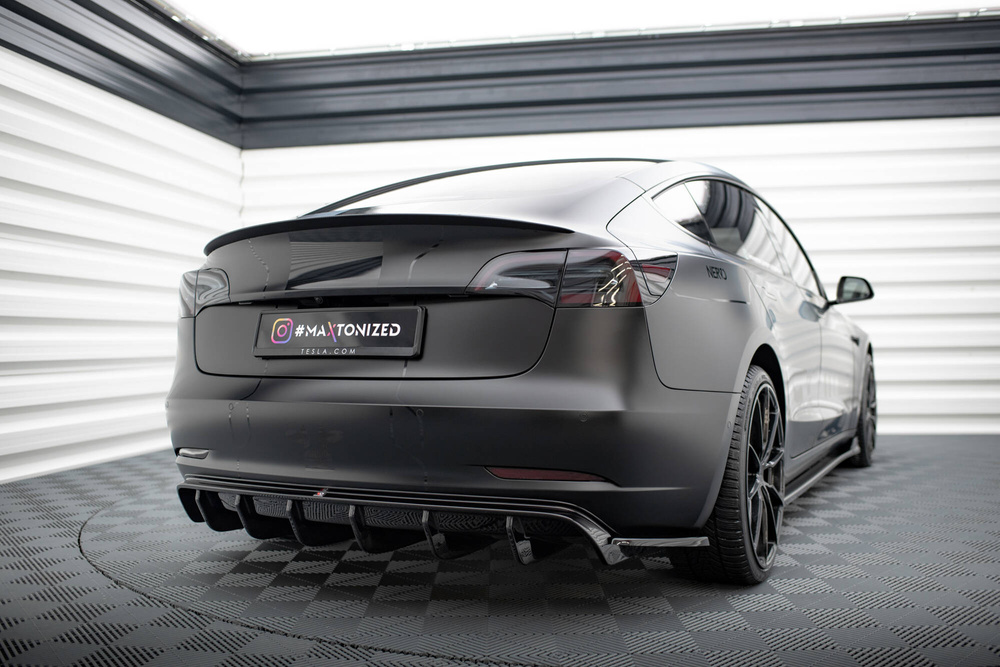 Rear Valance V.2 Tesla Model 3