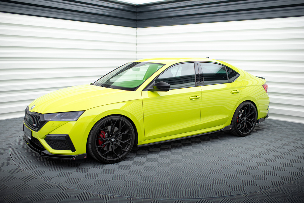 Side Skirts Diffusers V.2 + Flaps Skoda Octavia RS Liftback / Combi Mk4