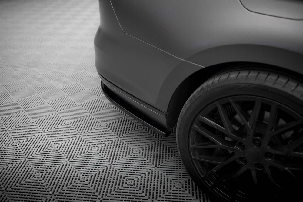 Rear Splitter (with vertical bars) Volkswagen Passat Sedan / Variant B8