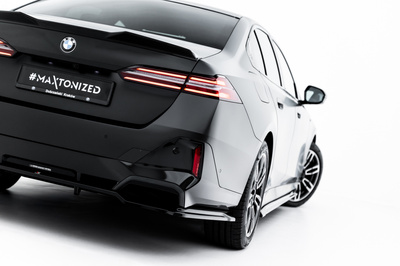 Rear Splitter (with vertical bars) V.1 BMW 5 / i5 M-Pack Sedan / Touring G60 / G61