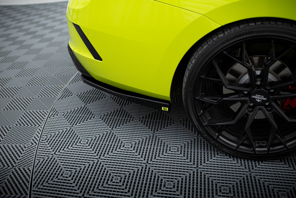 Rear Side Splitters V.2 Skoda Octavia RS Combi / Liftback Mk4 / Mk4 Facelift