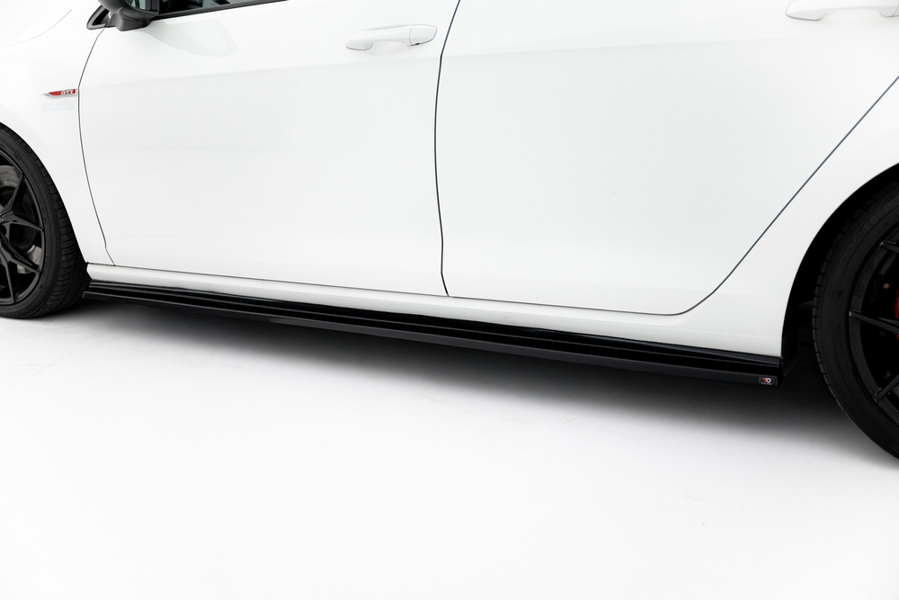 Side Skirts Diffusers V.2 Volkswagen Golf GTI / GTD Mk7 / Mk7 Facelift (narrow)